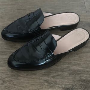J. Crew Black Leather Mules Classic Slip-On Design -US7.5